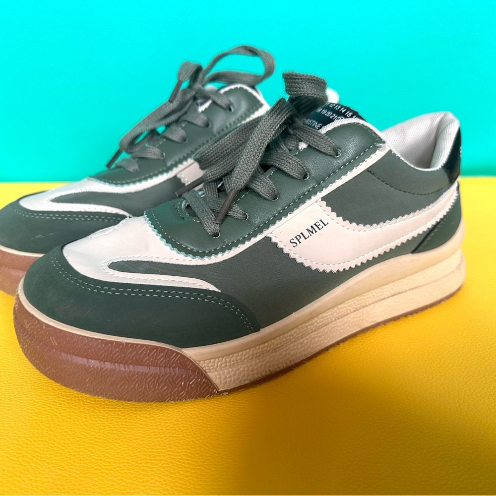 Christine Shell Paris BRAND NEW sneakers, size EUR 40, bought in Japan.